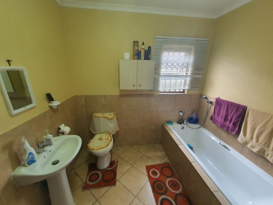 3 Bedroom Property for Sale in Heidedal Free State